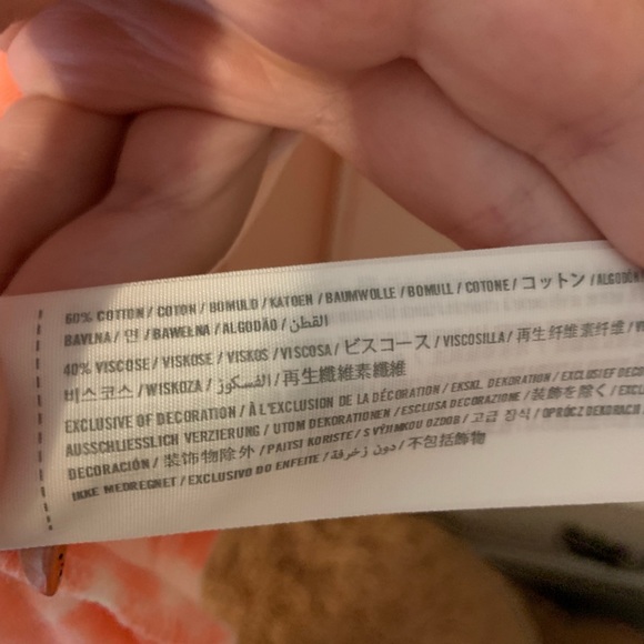 Hollister Women’s Tie Dye Pocketed Tee - Picture 3 of 3